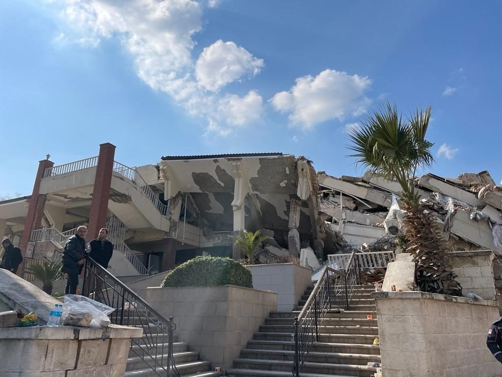 Lütfü Savaş: “İşini hakkıyla yapmayan müteahhidinden bürokratına herkesten hesabı sorulacak”