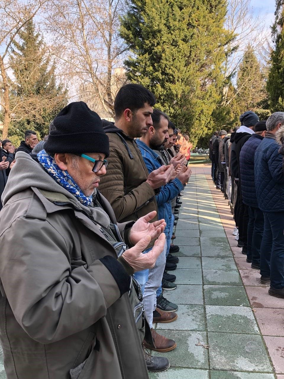 Irak Türkmenleri, felakette hayatını kaybedenler için gıyabi cenaze namazı kıldı