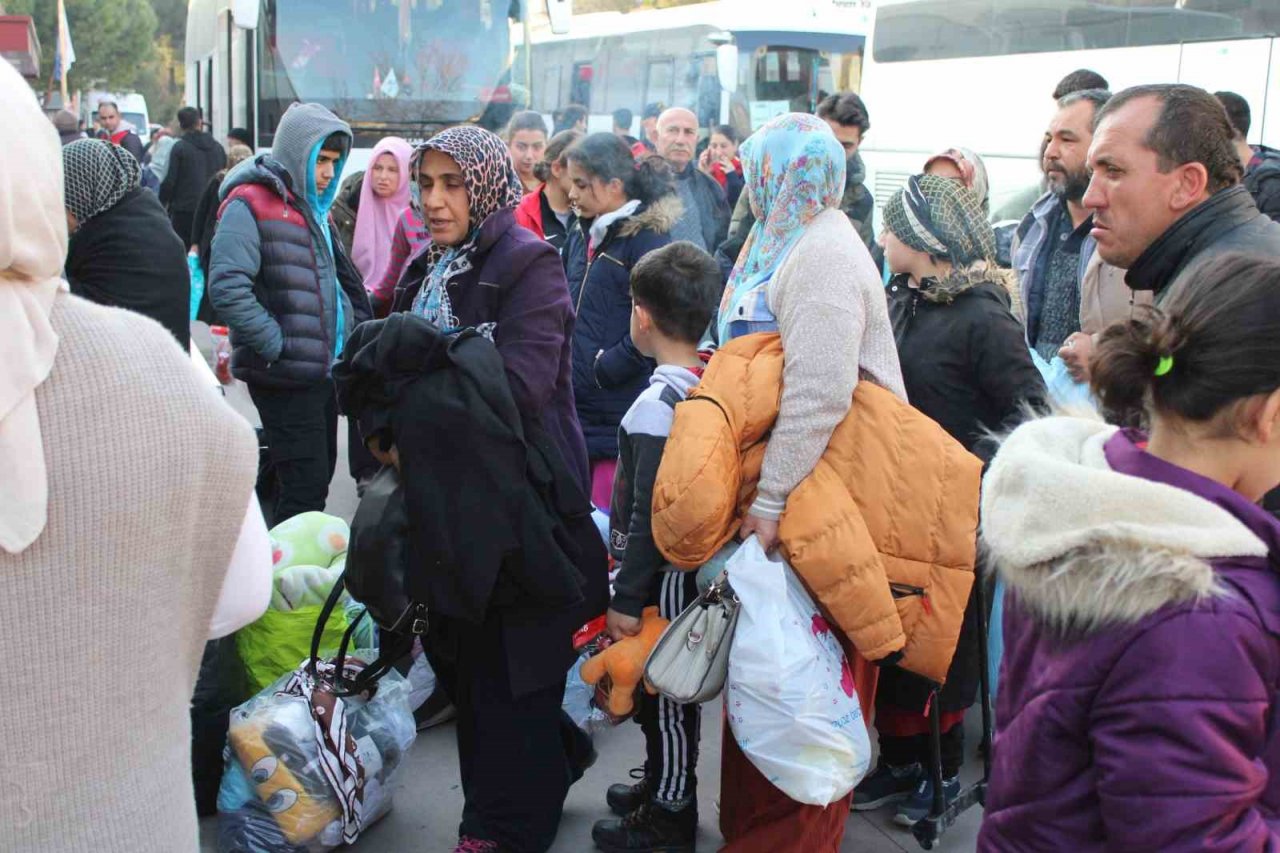 Adıyamanlı depremzedeler Aydın’a gelmeye devam ediyor
