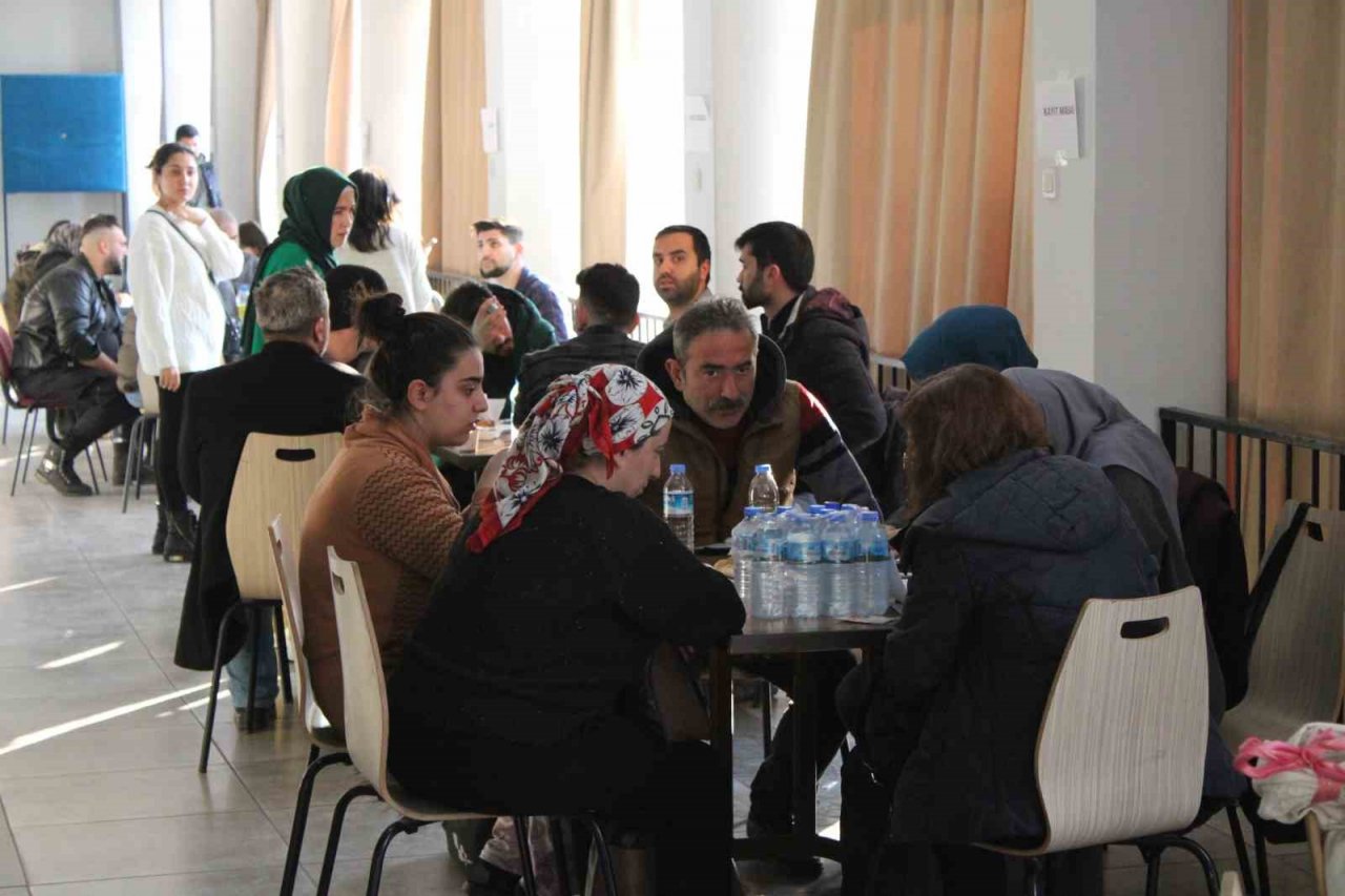 Adıyamanlı depremzedeler Aydın’a gelmeye devam ediyor