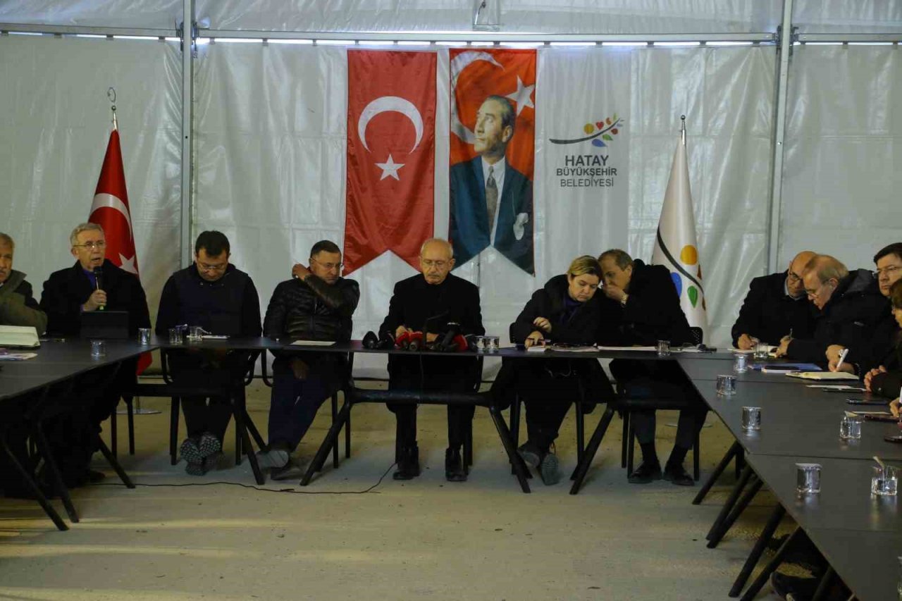 CHP lideri Kılıçdaroğlu’ndan deprem bölgesi Hatay’da açıklamalar
