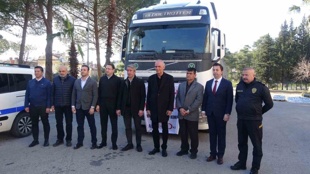 Marmaris tek yürek oldu, deprem bölgelerine yardımlar gönderilmeye devam ediyor