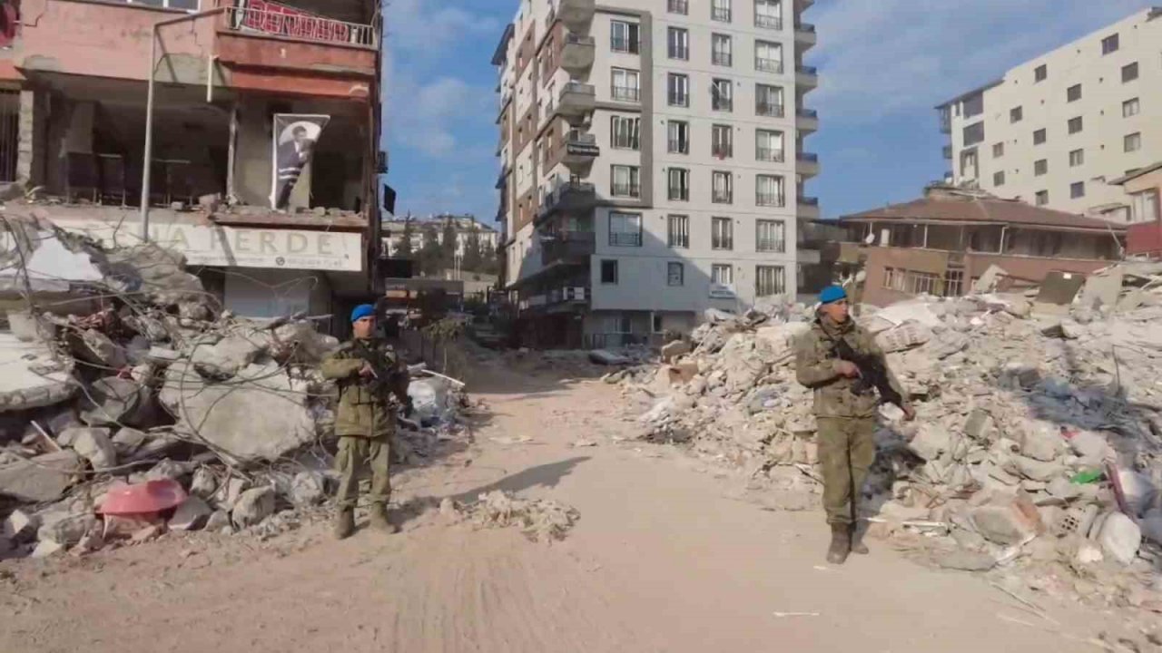 4’üncü Komando Tugayı Hatay’da asayişi sağlıyor