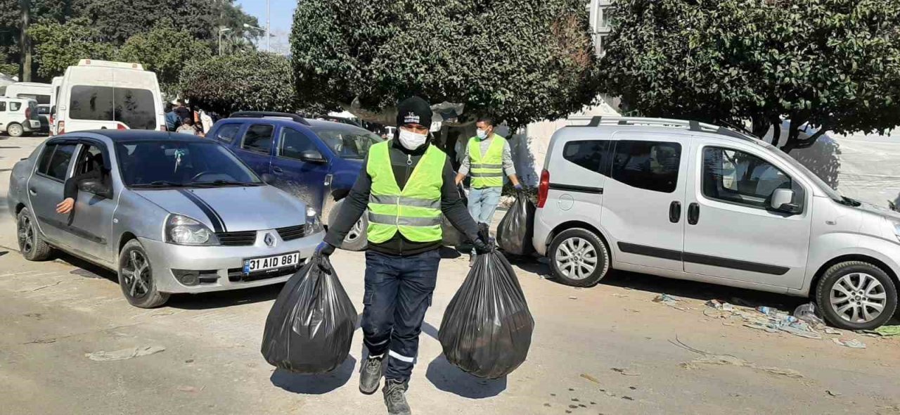 Marmaris temizlik ekipleri afet bölgesinde canla başla çalışıyor