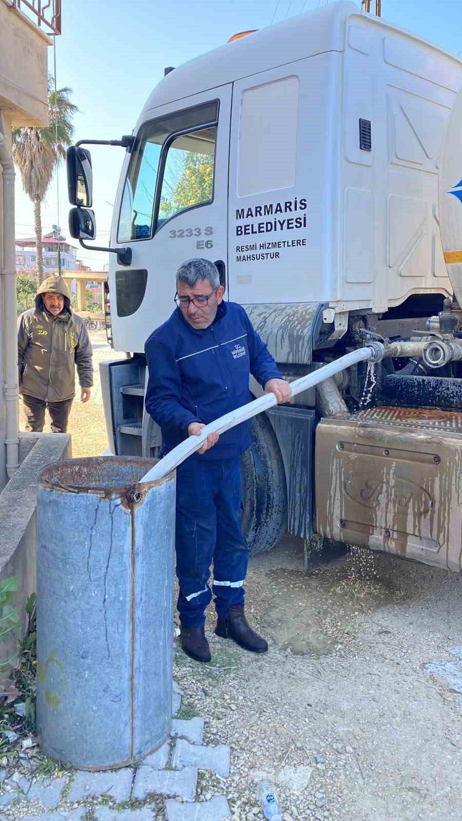 Marmaris temizlik ekipleri afet bölgesinde canla başla çalışıyor