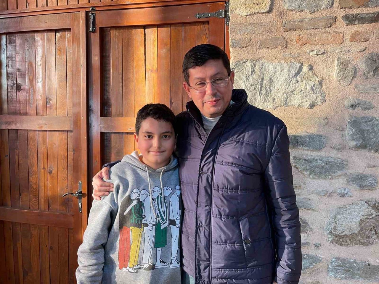 Nazilli’de ’Yeniden doğduk’ diyen depremzede çocuklara pasta sürprizi