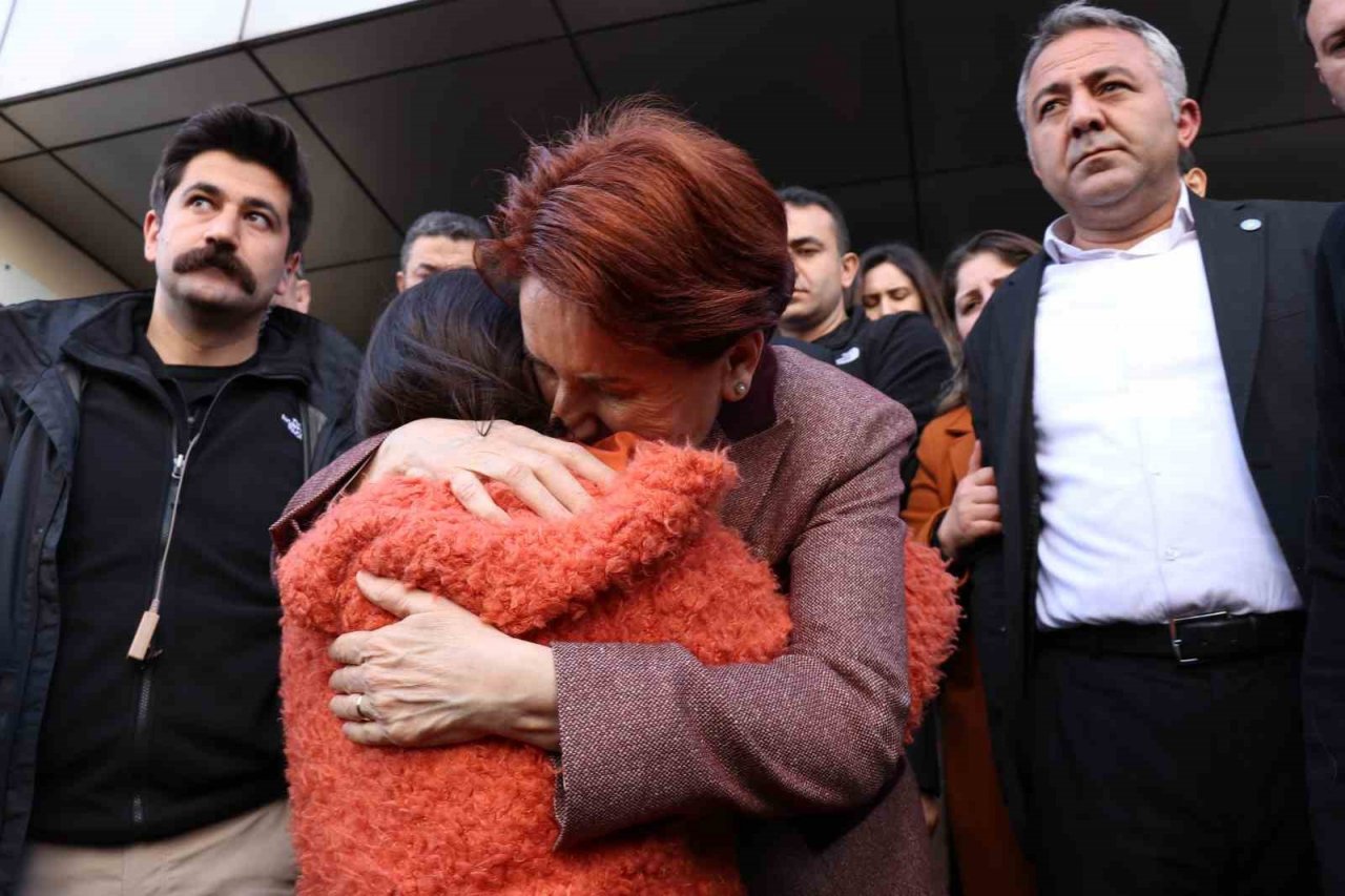 Akşener Osmaniye’de depremzedeleri hastanede ziyaret etti