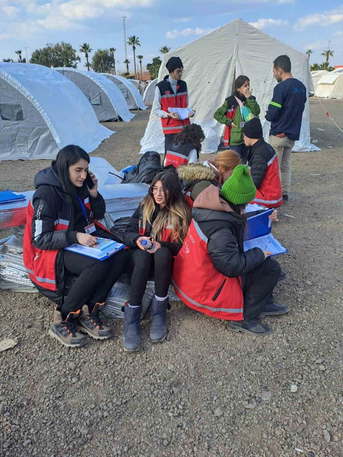 Aydın’dan giden ekipler depremzedelere psikolojik destek sağlıyor