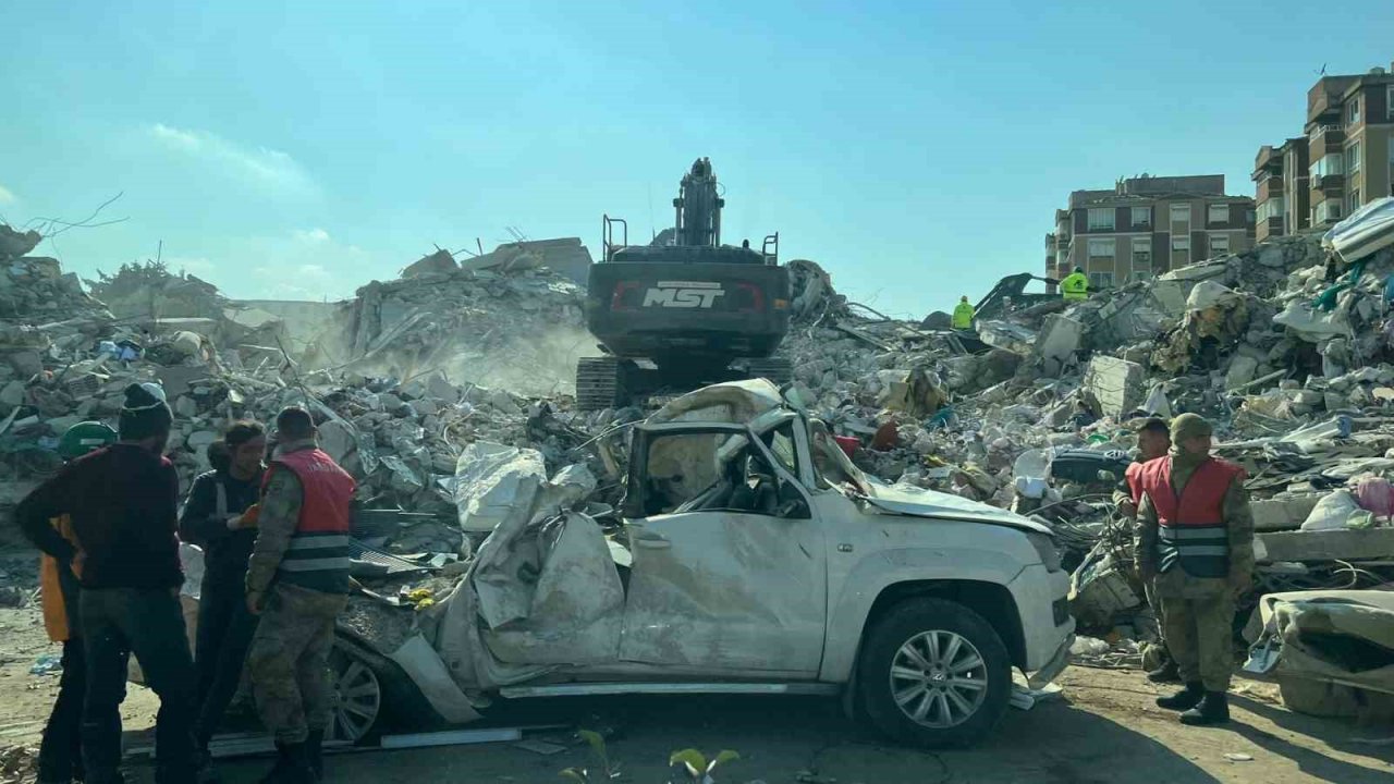 Başkan Atabay deprem bölgesine gitti