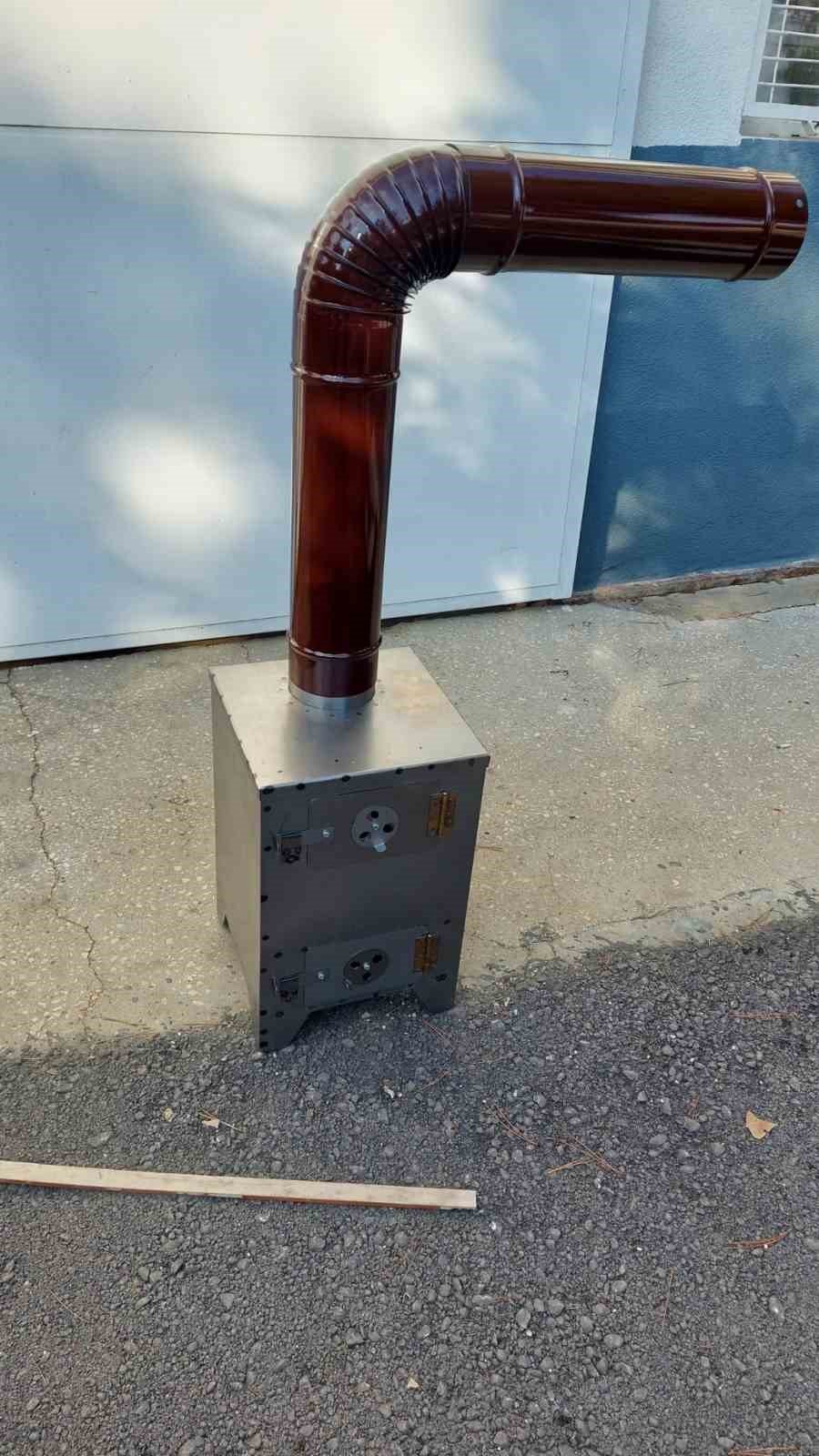 Eskişehir’de meslek lisesi öğretmenlerinden deprem bölgesine çadır sobası