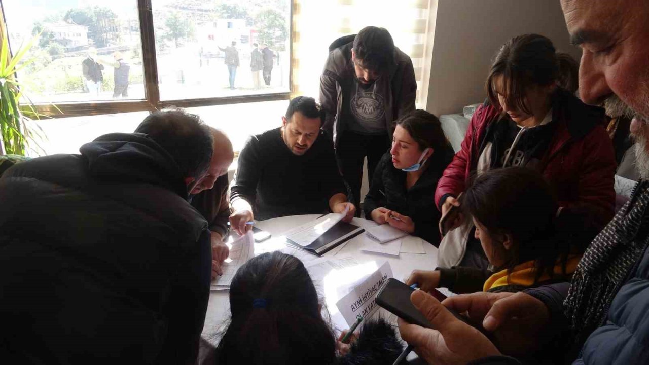 Depremzedeler için Marmaris’in tüm kurumları seferber olmaya devam ediyor