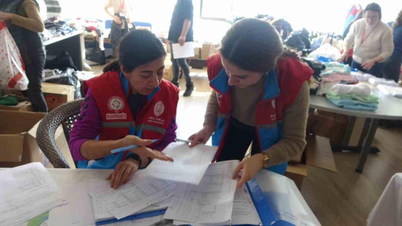 Depremzedeler için Marmaris’in tüm kurumları seferber olmaya devam ediyor