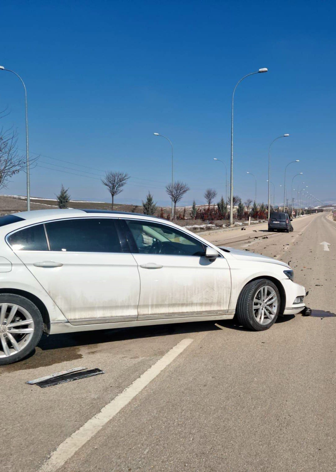 İki aracın çarpıştığı kazada biri çocuk 3 kişi yaralandı