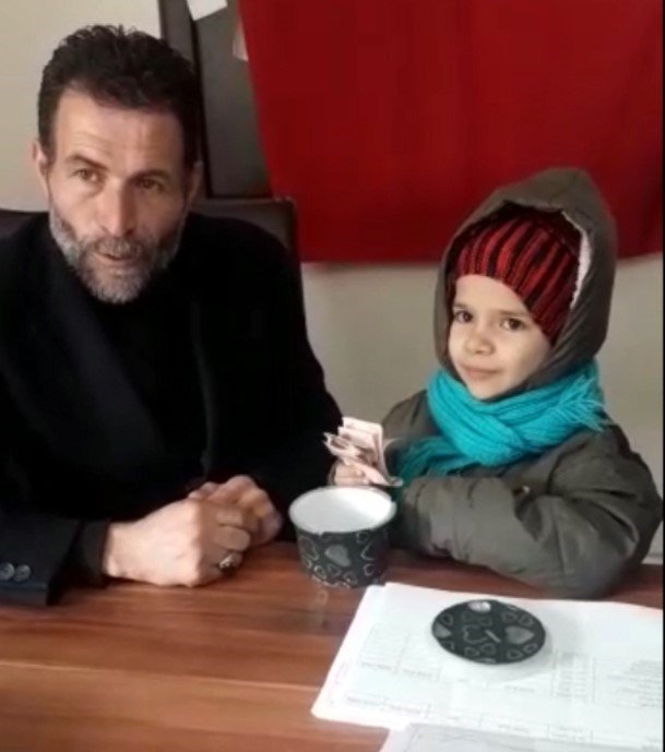 Kendiler küçük yürekleri kocaman