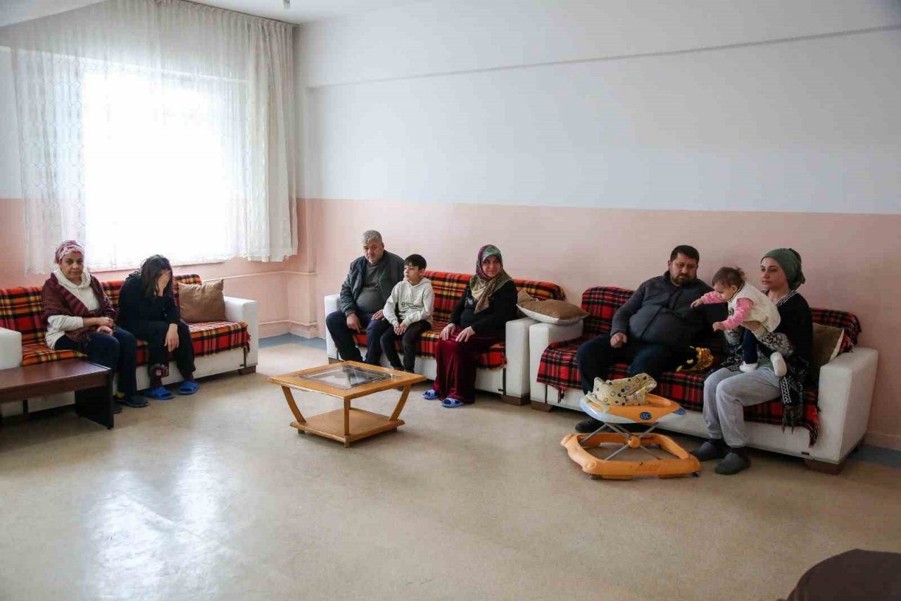 Depremzedeler Keçiören’de emin ellerde