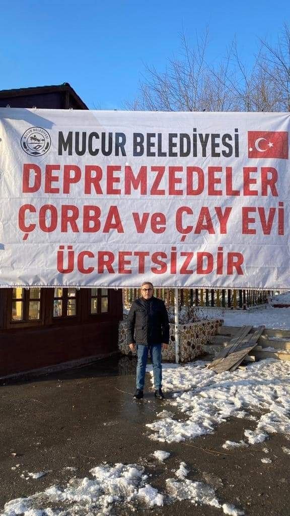 Mucur Belediyesi’nden depremzedelere çay ve yemek ikramı