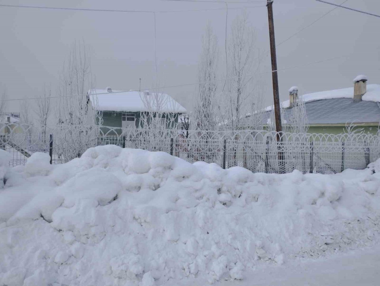 Varto’da hava sıcaklığı eksi 21 dereceye kadar düştü