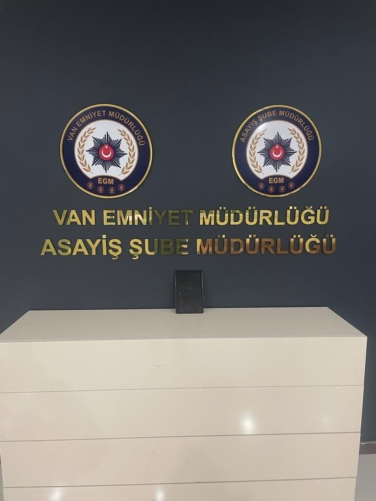 Van’da değişik suçlardan 14 kişi tutuklandı