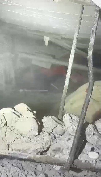 9 yaşındaki Yücel, 205 saat sonra enkazdan sağ çıkartıldı