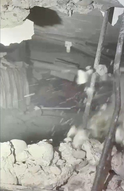 9 yaşındaki Yücel, 205 saat sonra enkazdan sağ çıkartıldı