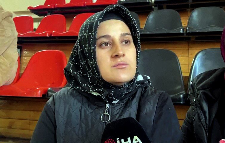 Depremzede Berk, “Her şeyi sil baştan yapacağız, hayatımızı tekrardan kuracağız”