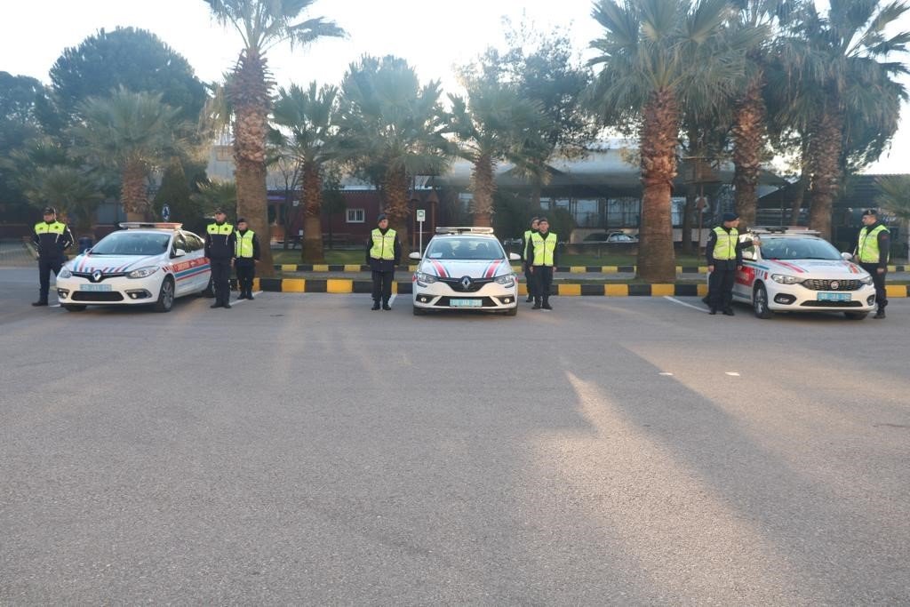 Aydın Jandarmasının 3 trafik timi Hatay’da görev yapacak