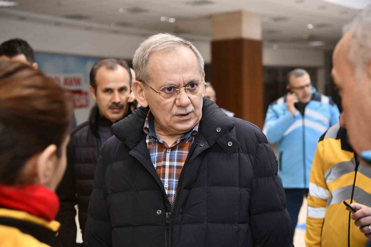 Samsun Büyükşehir tüm gücüyle afet bölgesinde