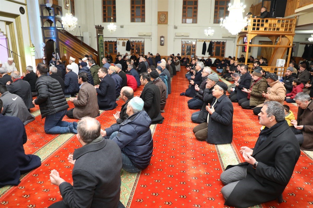 Erzincan’da kurtuluş ve deprem şehitleri için Mevlid-i Şerif okundu