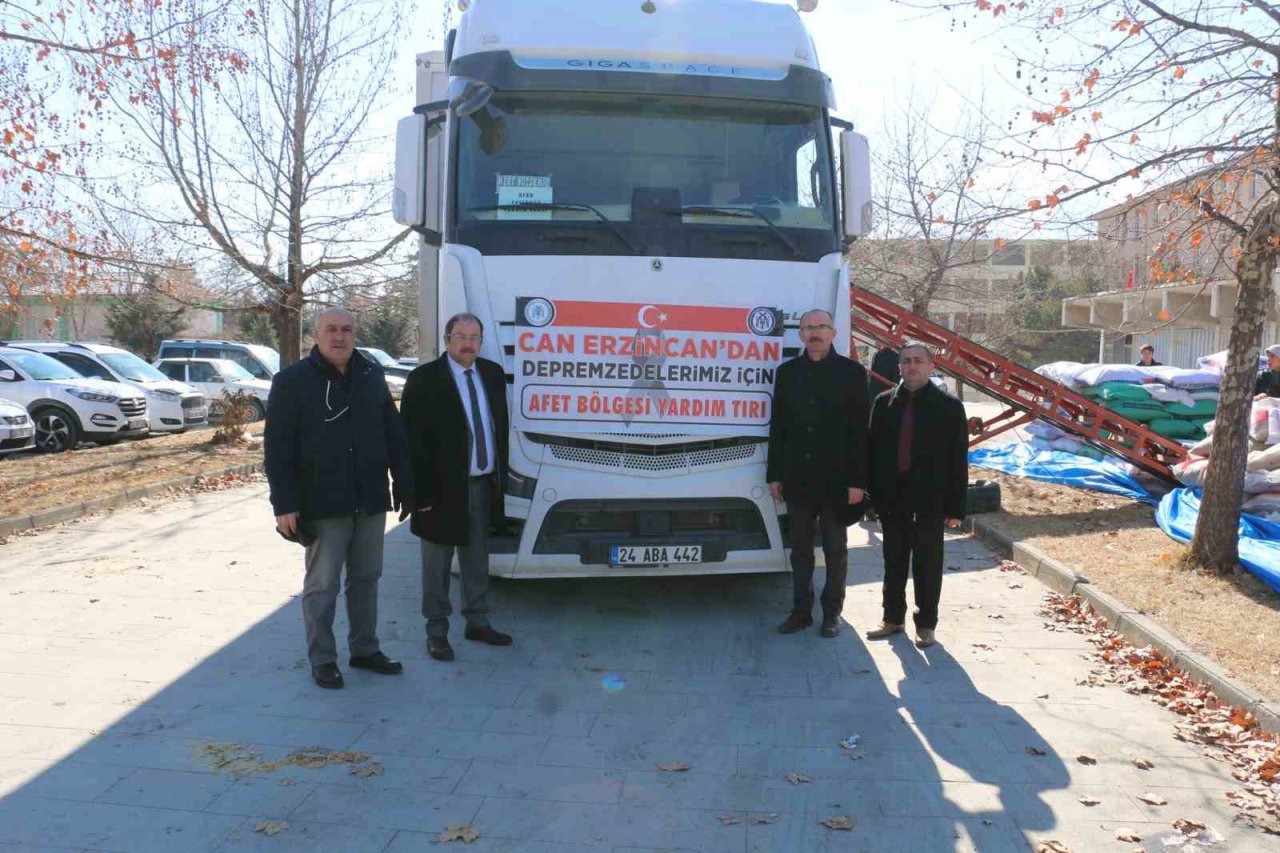 Erzincan’dan Malatya’da ki hayvan üreticilerine yem desteği