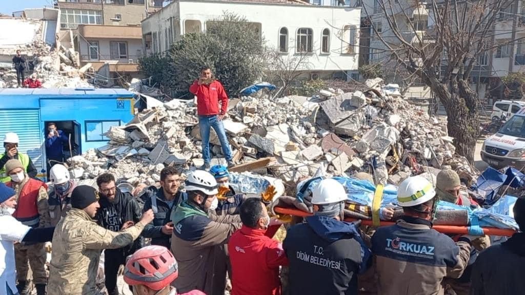 Didim Belediyesi ekipleri umut olmaya devam ediyor