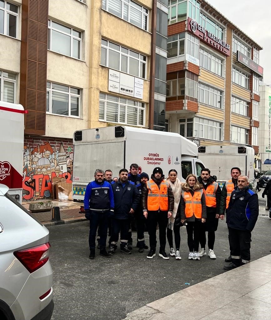 Trabzonlu gençler depremzedeler için seferber oldu