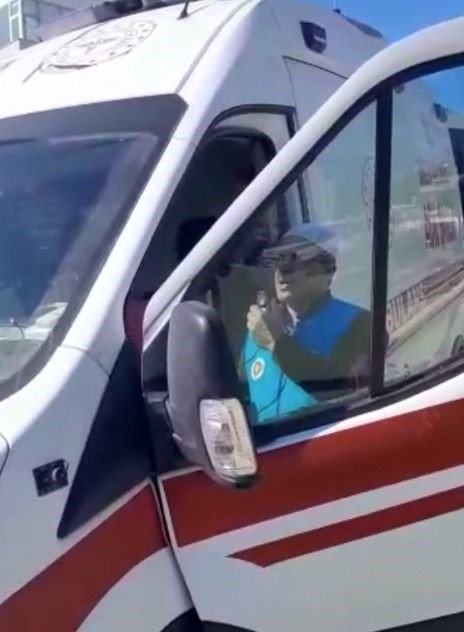 Hatay Kırıkhan’da bazı camilerde ezanlar ambulanstan okunuyor