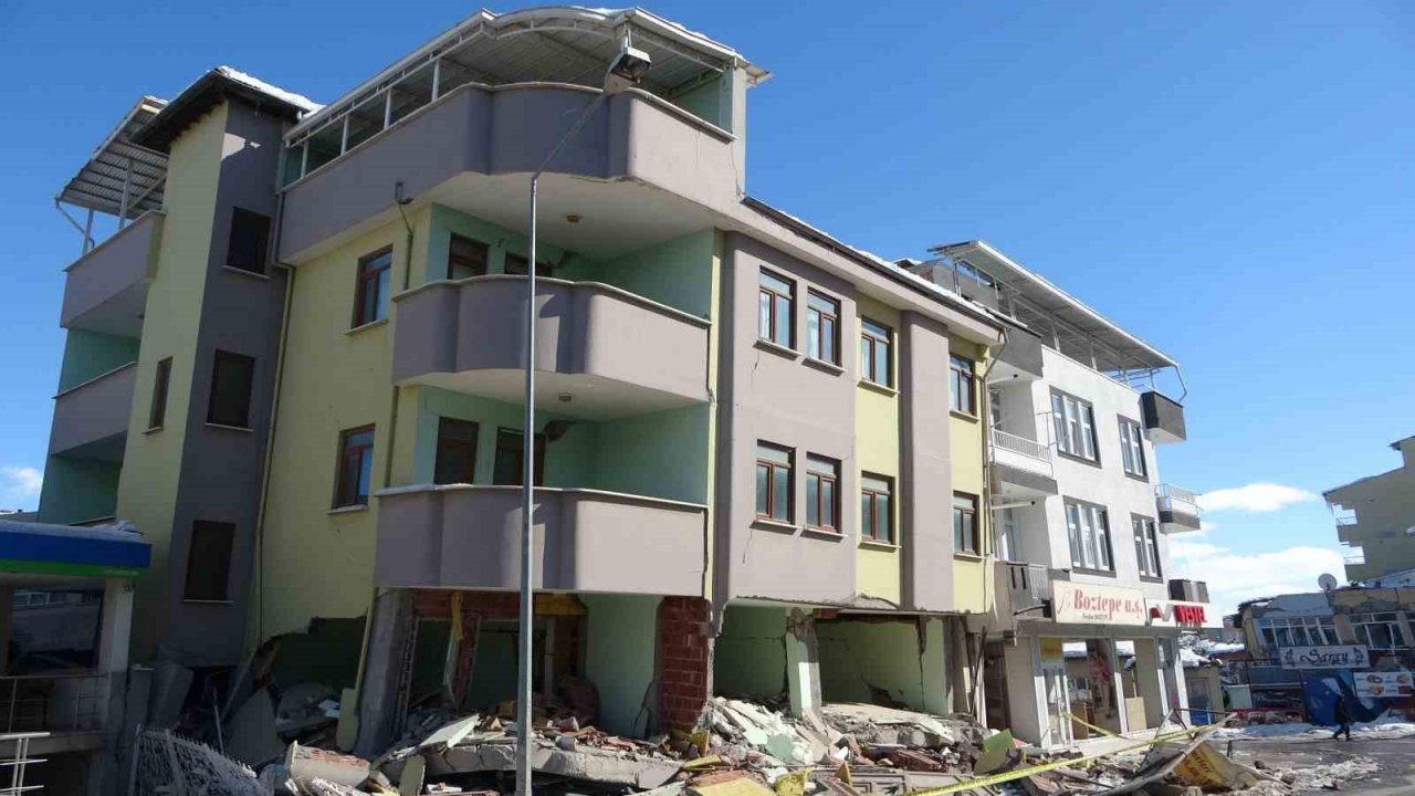 Deprem Doğanşehir’de 140 kişinin ölümüne neden oldu