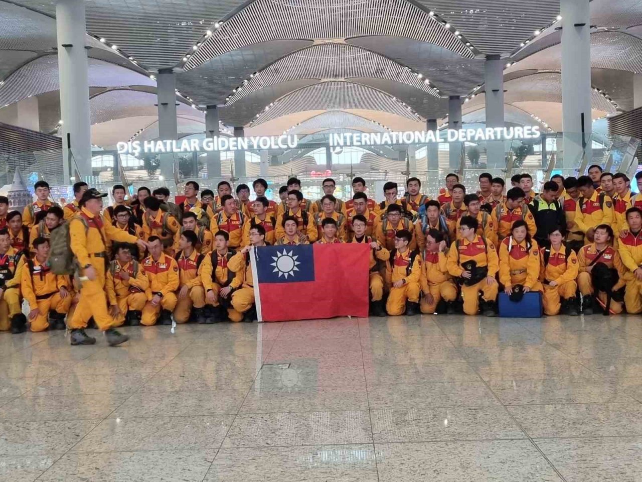 Deprem bölgesindeki çalışmalarını tamamlayan Tayvanlı ekip ülkelerine döndü