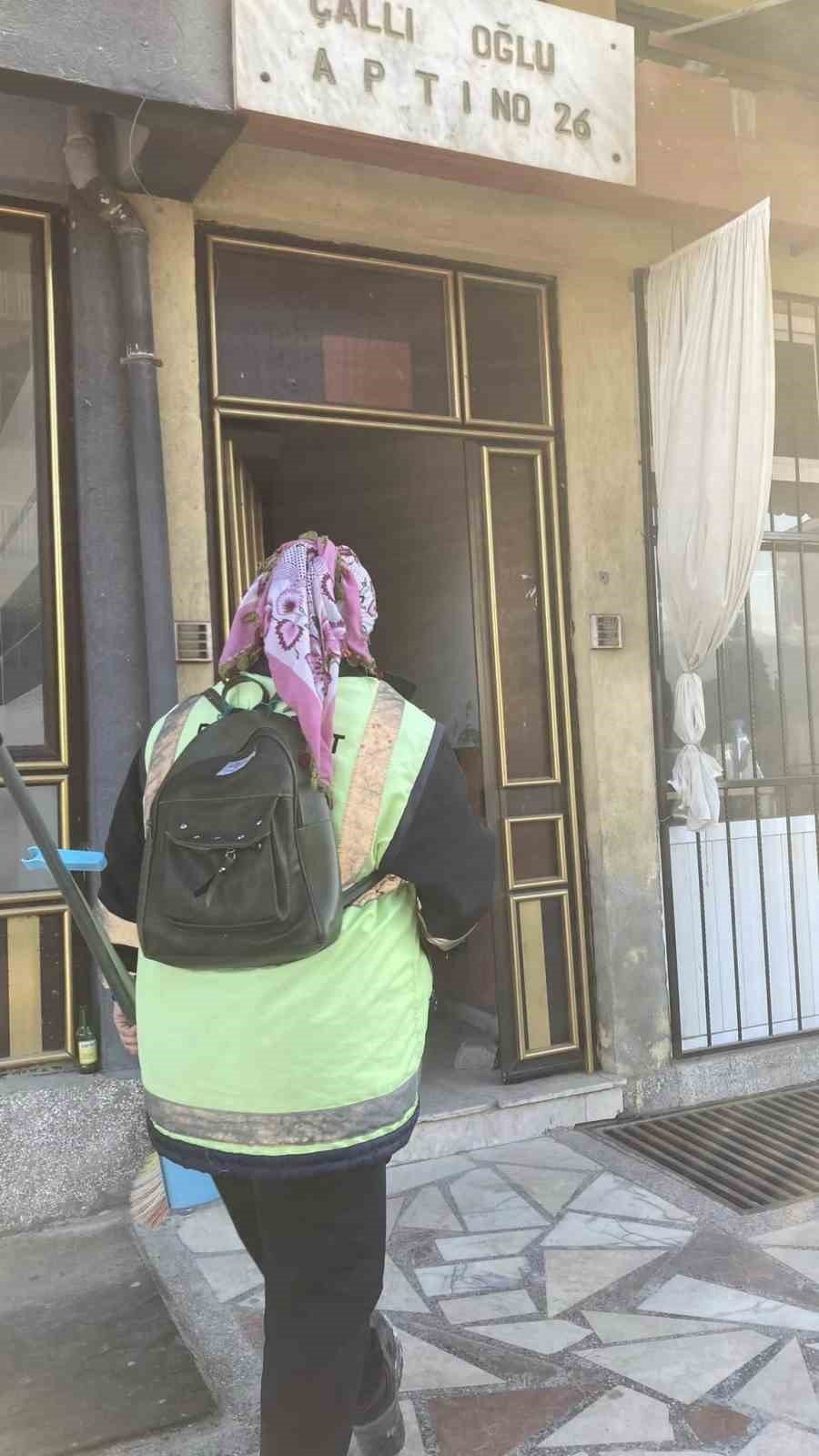 Buharkent Belediyesi ekipleri ilçedeki evleri depremzedeler için hazırlıyor