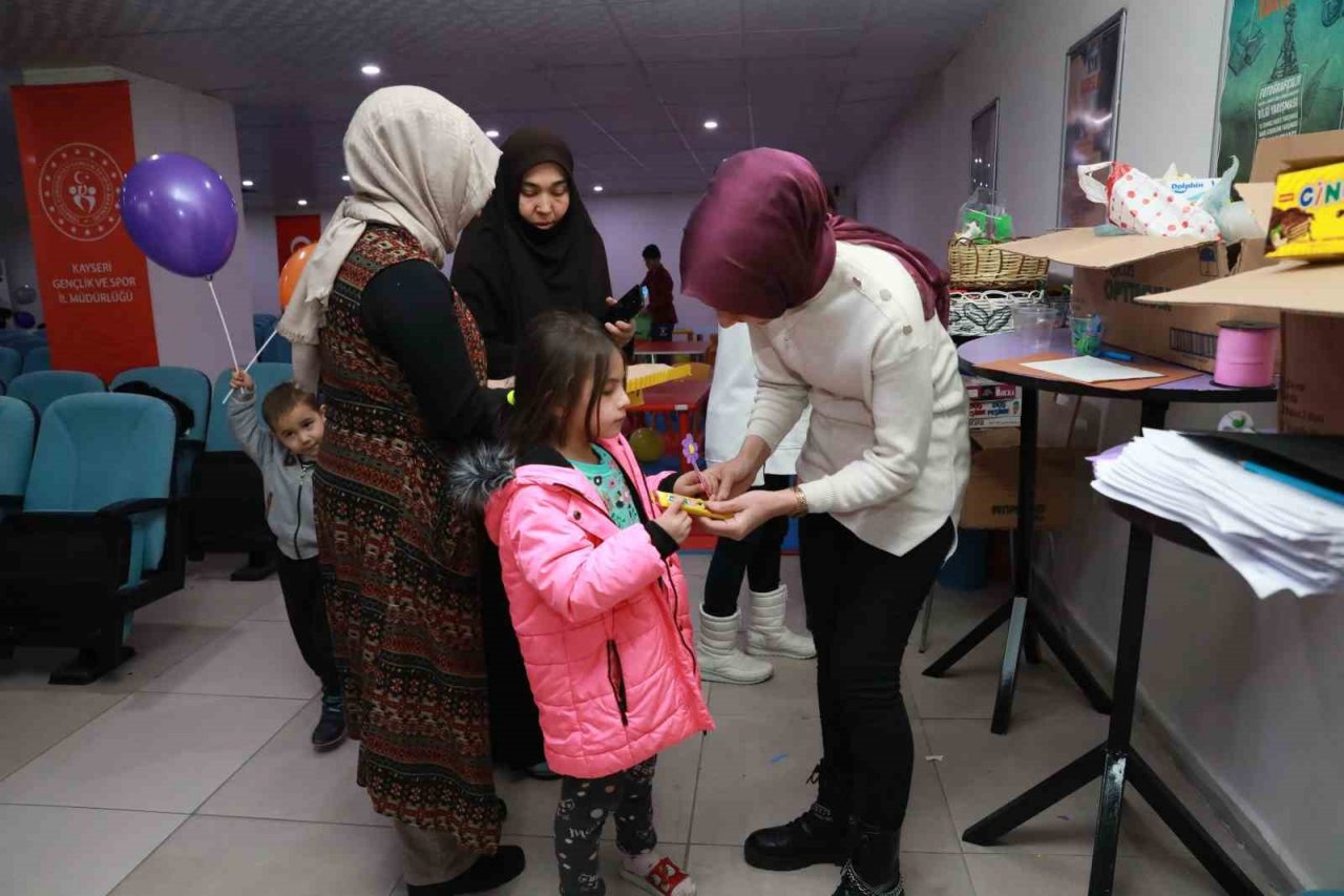 Büyükşehir’in depremzede çocuklar için psikolojik desteği başladı