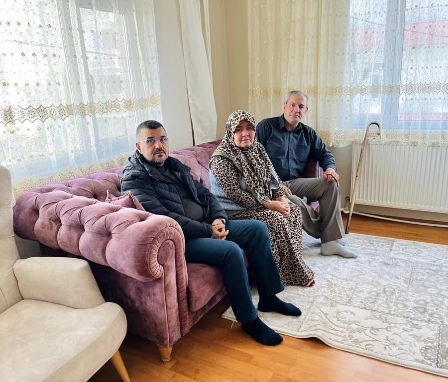 Başkanvekili Çırpan, ilçeye gelen depremzedeleri ziyaret etti: "Körfez’i eviniz gibi görebilirsiniz"