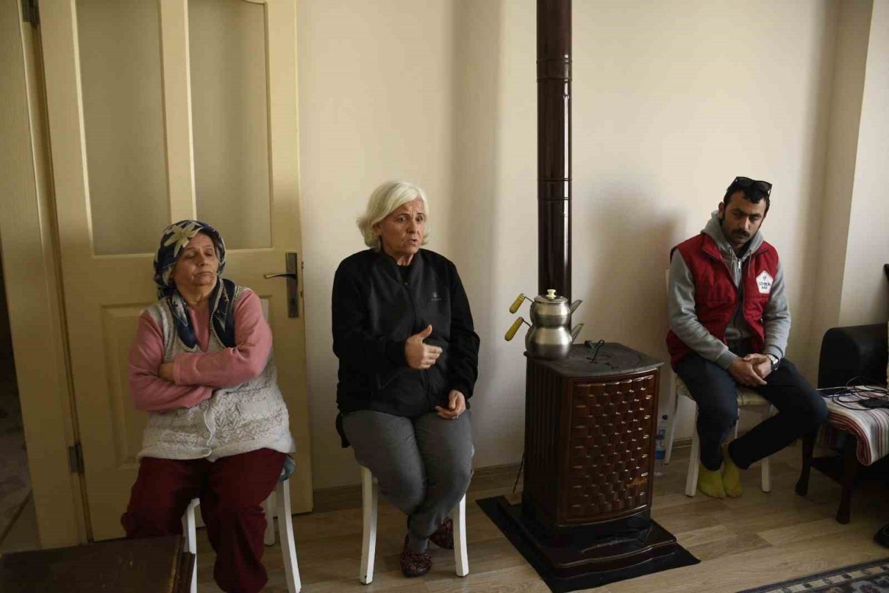 Kuşadası Belediyesi’nden depremzedelere psikolojik destek