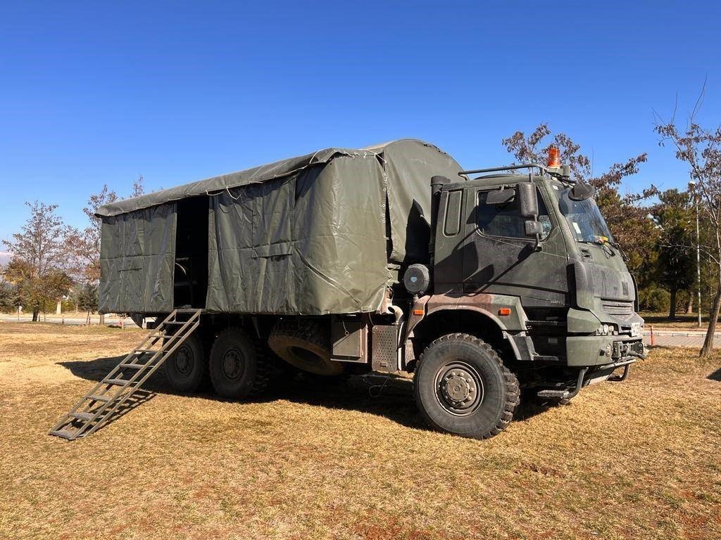 Mehmetçik, depremzedeler için ekmek üretimine devam ediyor