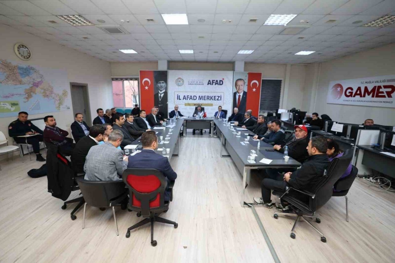 Muğla’da deprem bölgesine yönelik çalışmalar ve yardımlar artarak devam ediyor