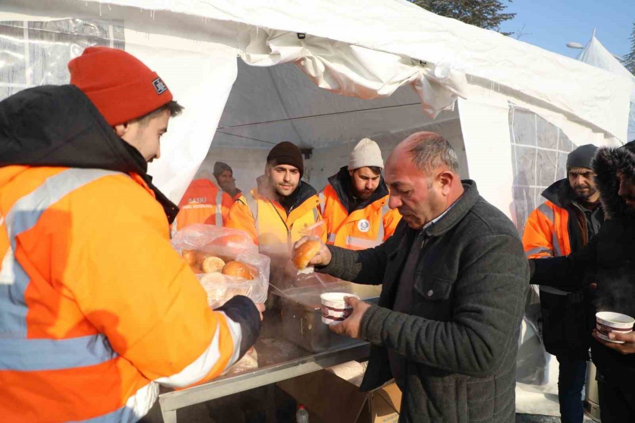 Samsun Büyükşehir tüm gücüyle afet bölgesinde