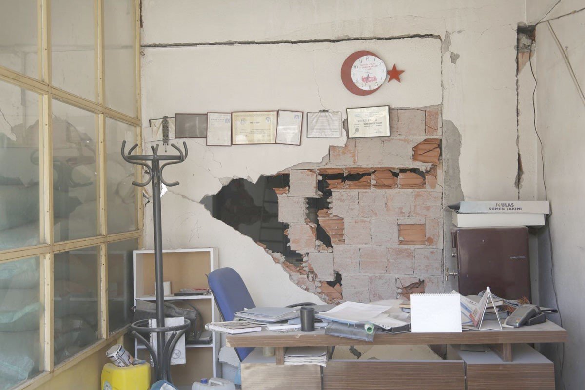 Tanyıldız: Gürün esnafı iş yerini açamıyor