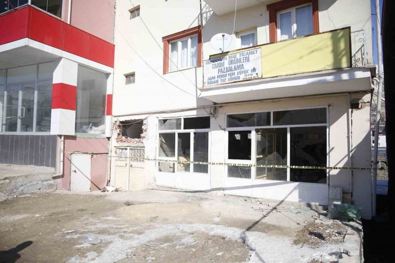 Tanyıldız: Gürün esnafı iş yerini açamıyor