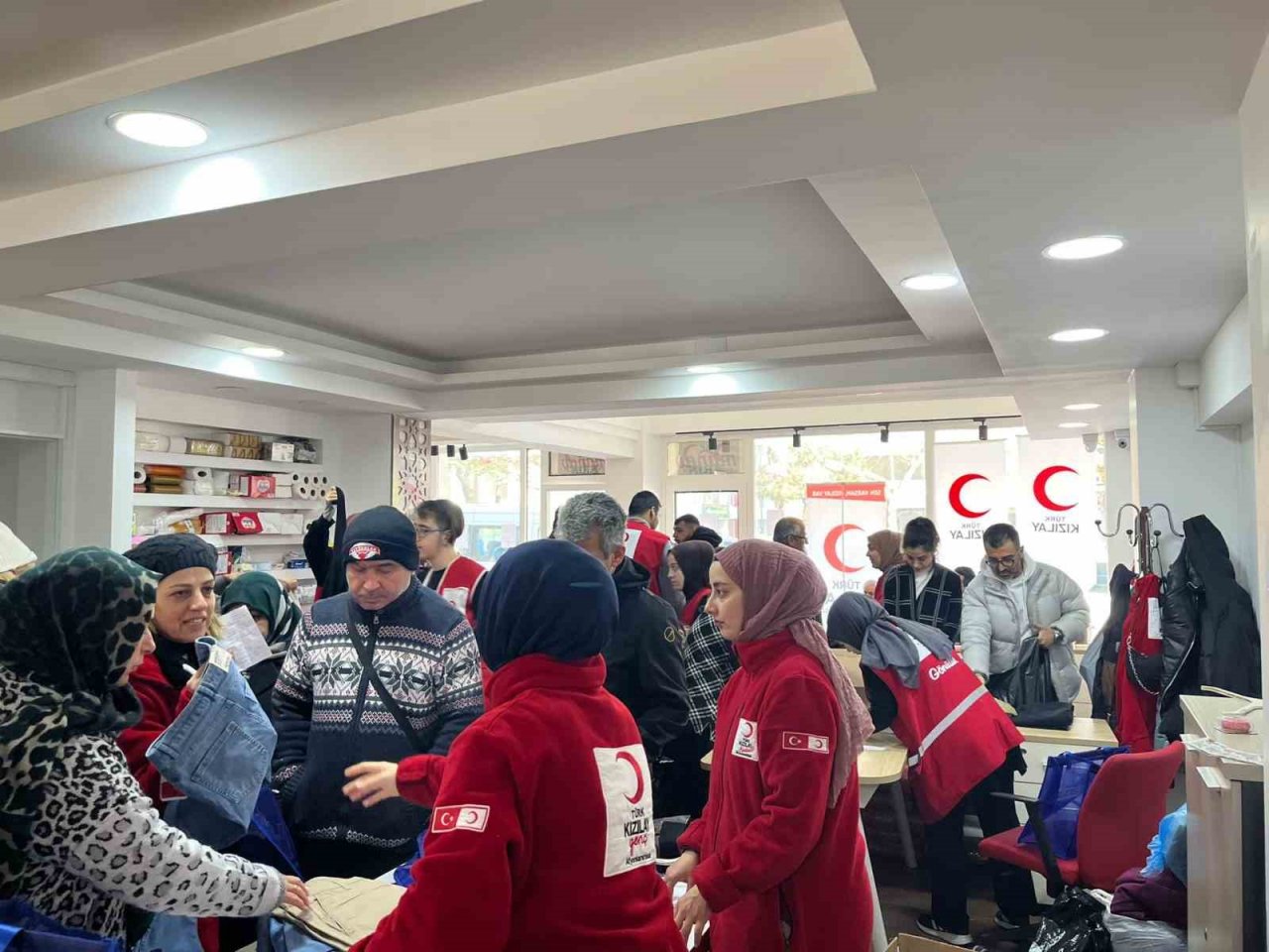 Başkan Yakın afet bölgesine yapılan yardımları açıkladı