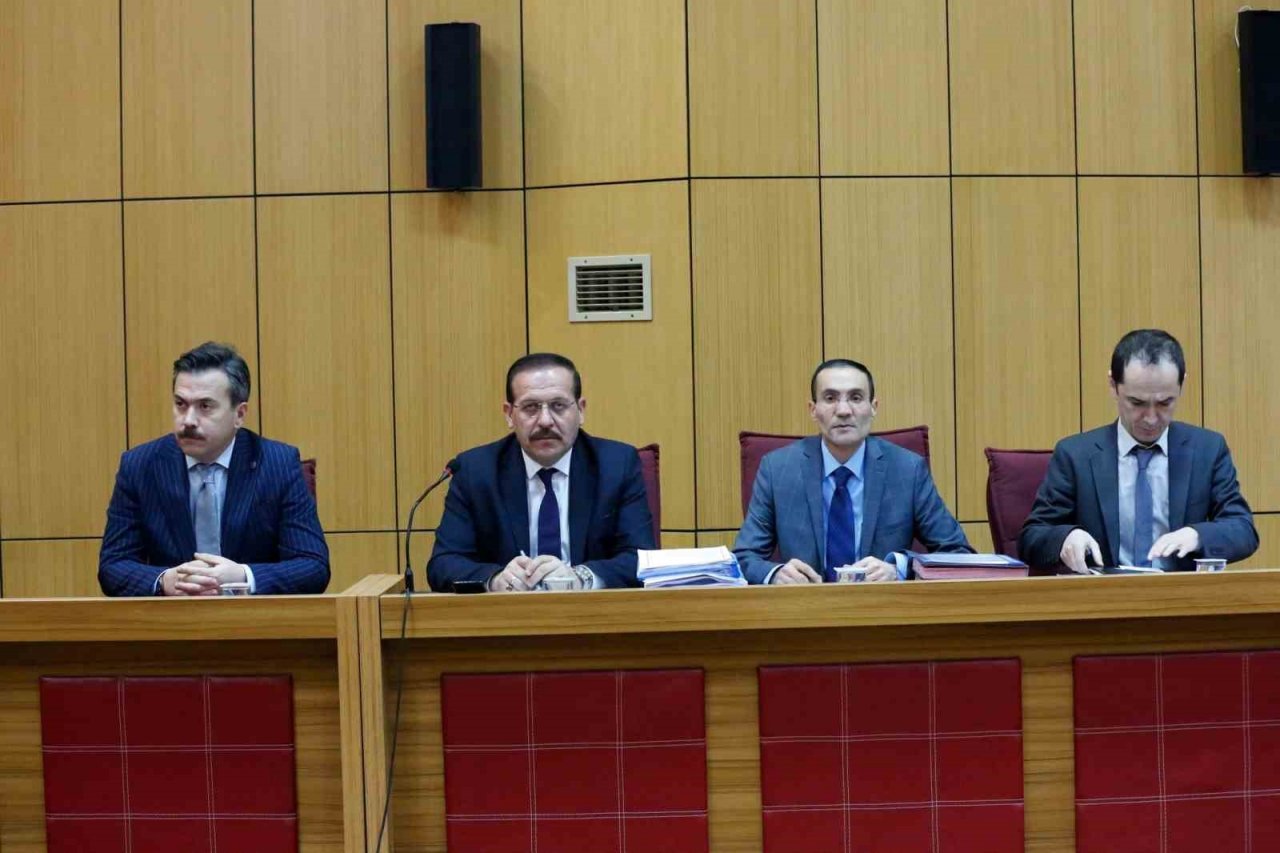 Yerel parlamentonun gündemi deprem