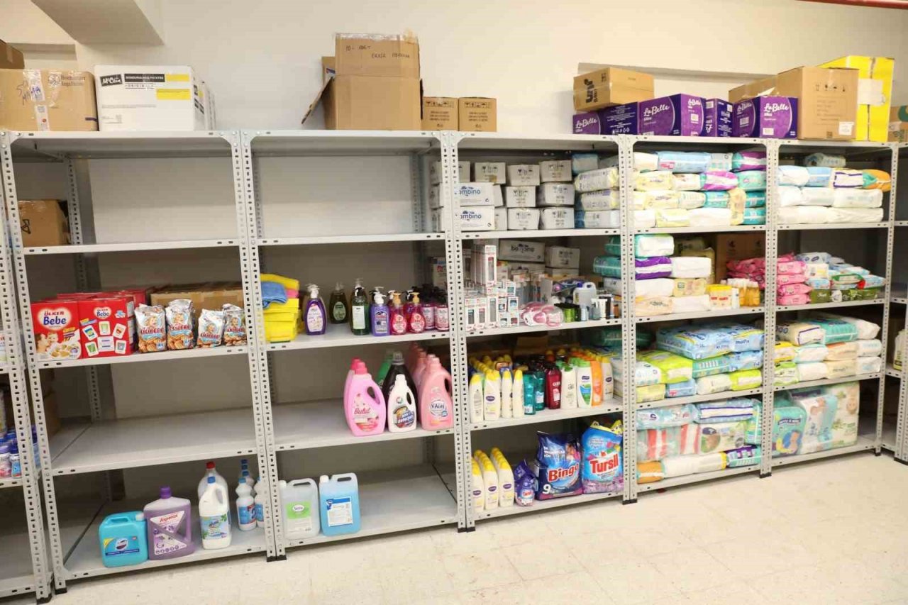 ALKÜ’den ücretsiz “yardım marketi”