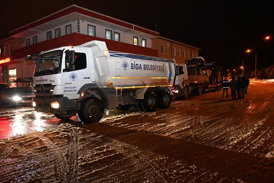 Biga’nın yardımları ulaşmaya devam Ediyor