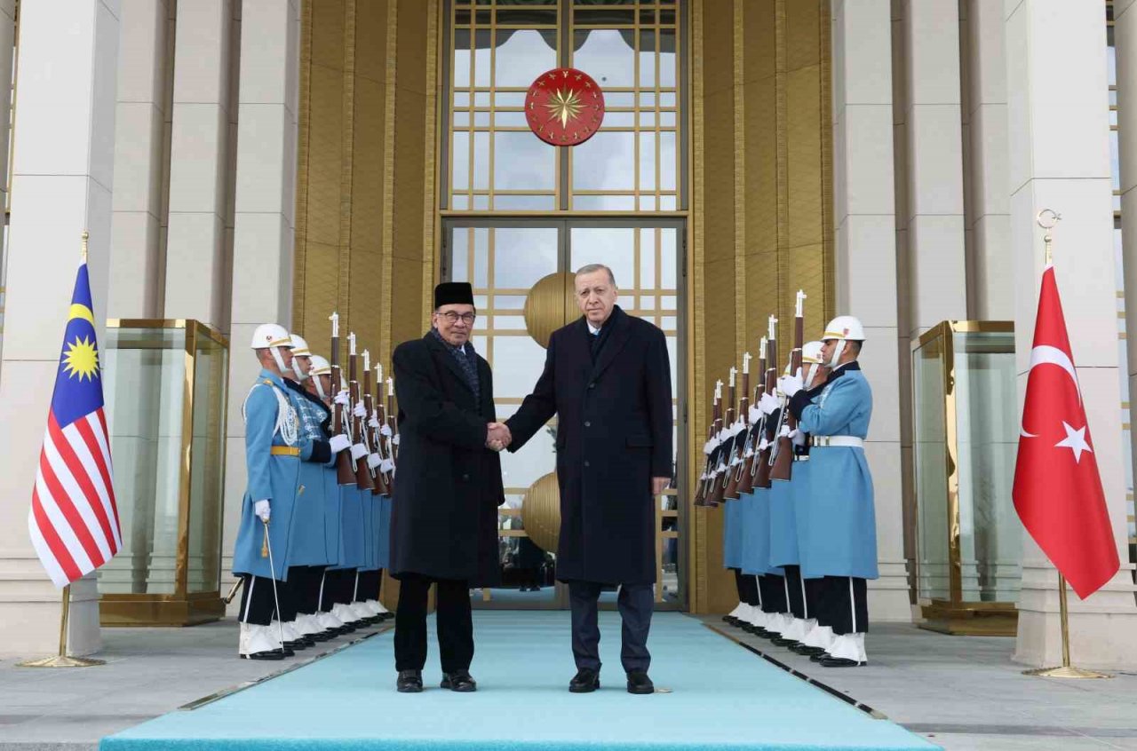 Cumhurbaşkanı Erdoğan, Malezya Başbakanı Enver İbrahim’i kabul etti