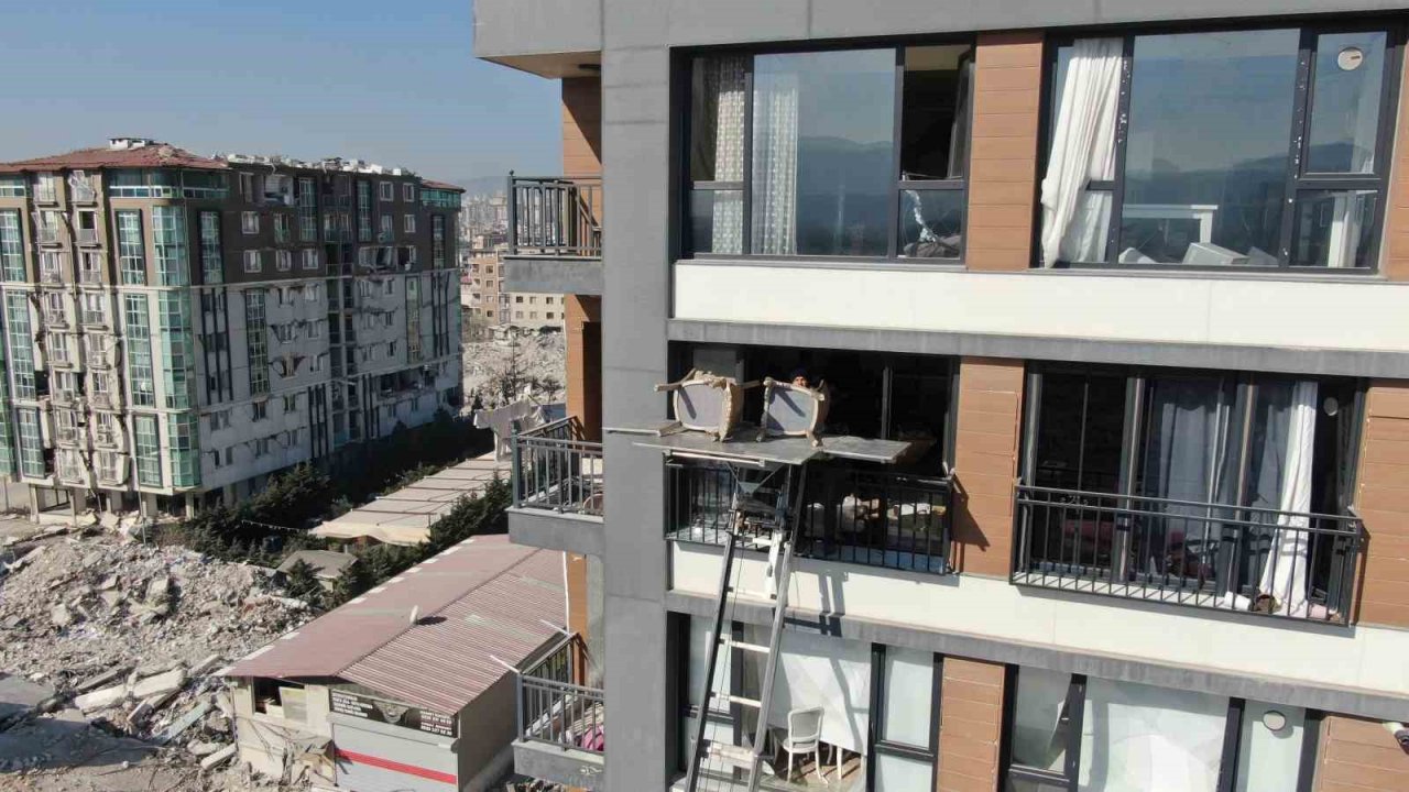 Hasarlı binalardan tehlikeli eşya tahliyesi