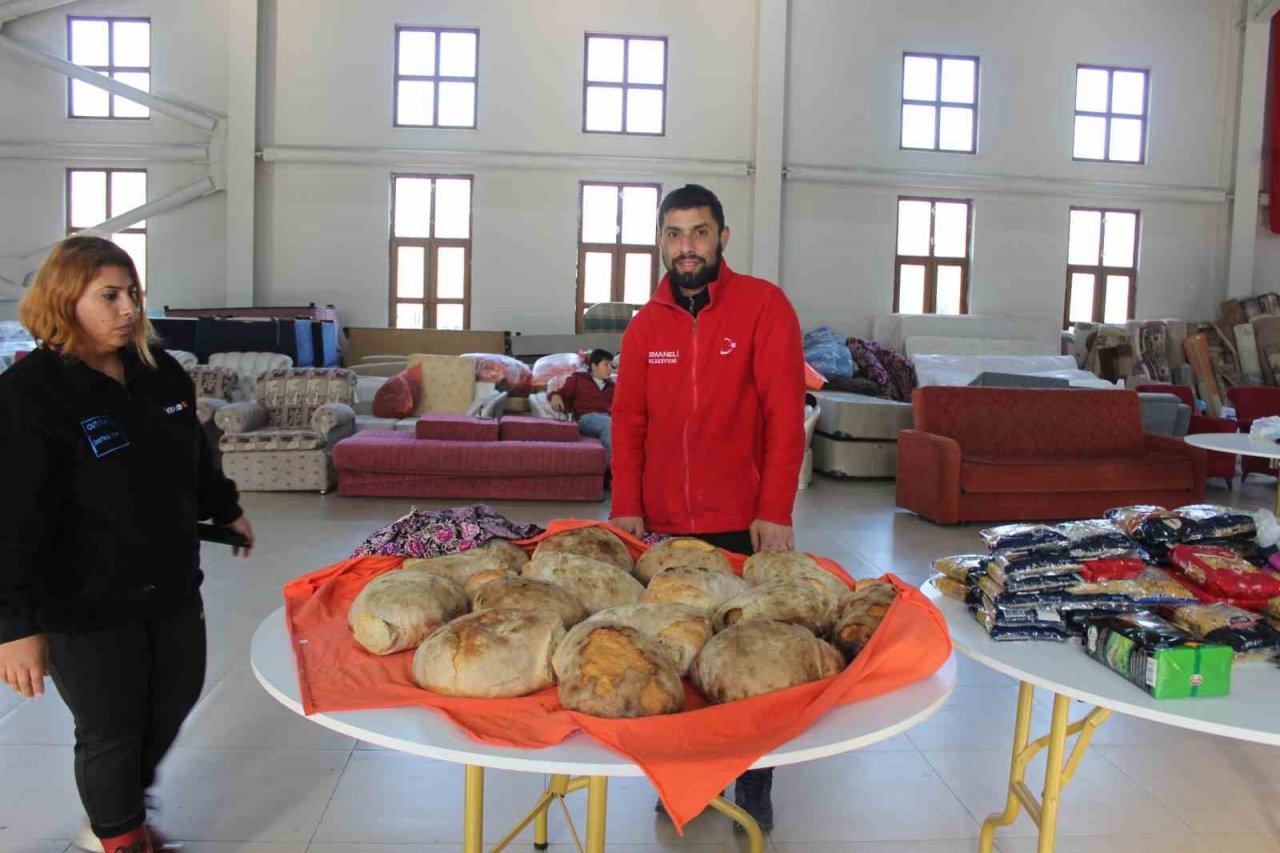 Osmaneli’de depremzedeler için sosyal market hizmete girdi